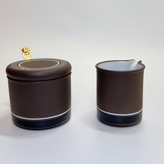 Sukkerskål og flødekandesæt fra Hornsea Pottery Contrast-serie, England, 1978