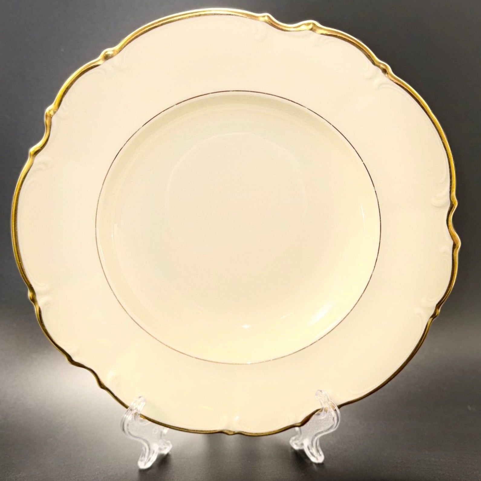 Hutschenreuther Selb Bavaria Deep Plate 23.5 cm