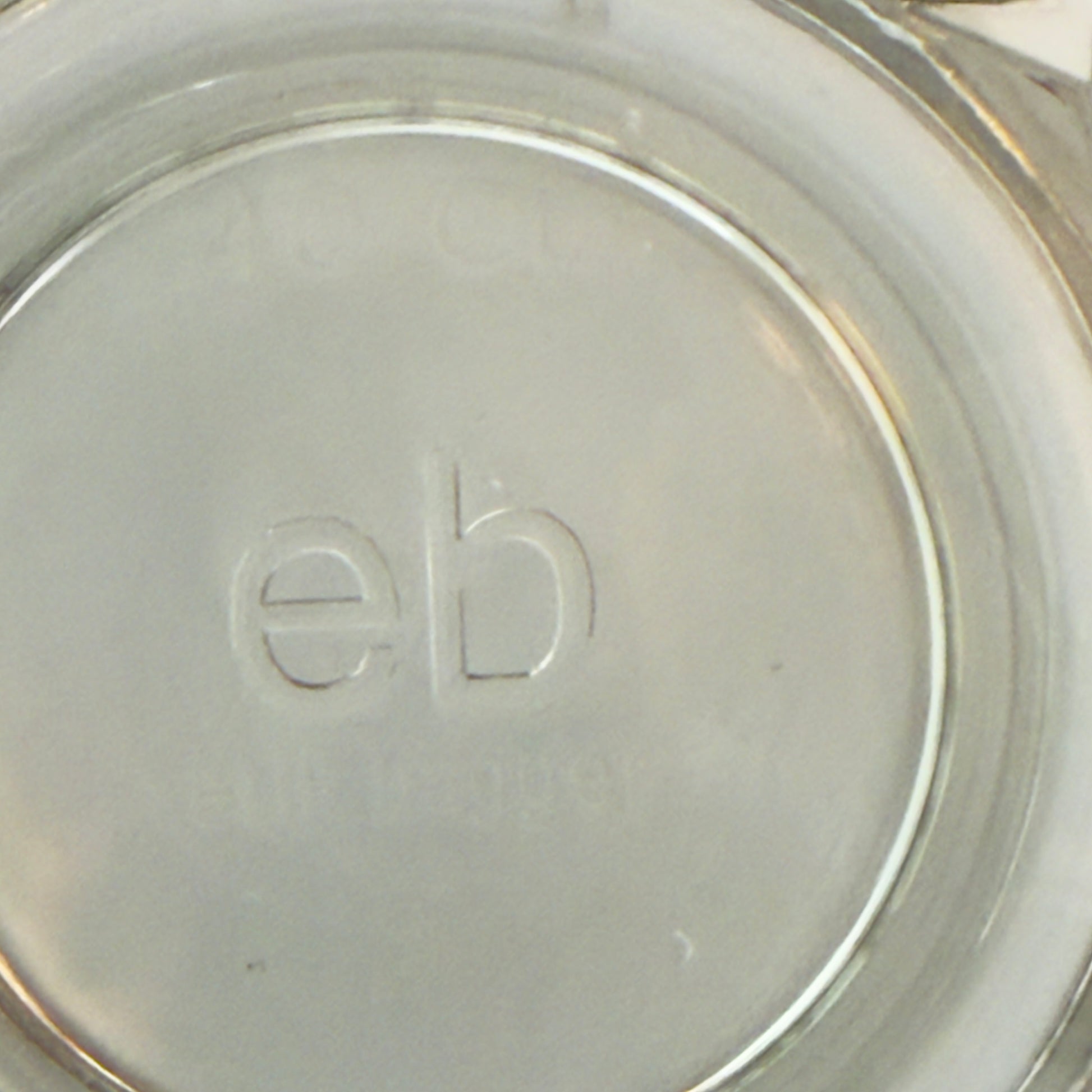 Erik Bagger ølkrus i solidt presset glas med hexagonmønster - 40 cl