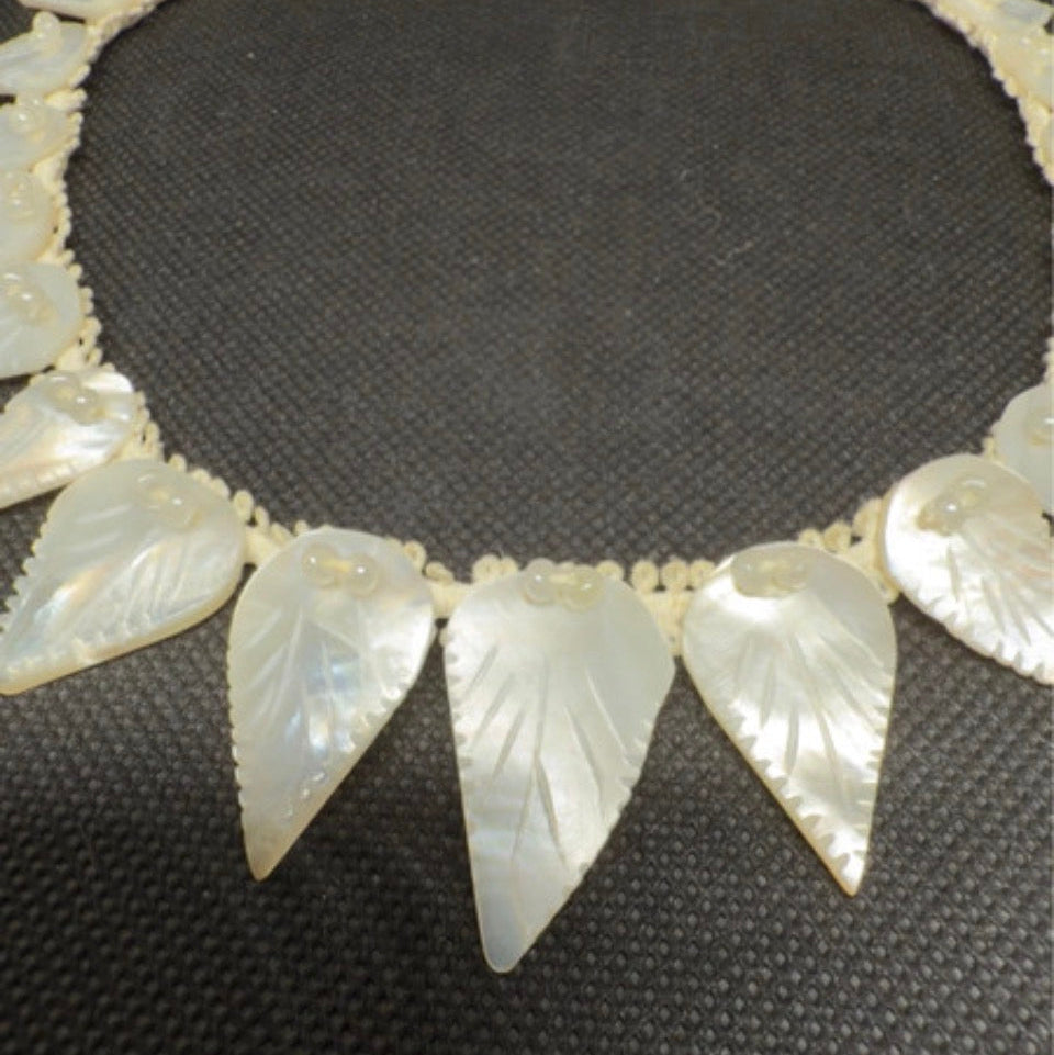 Vintage perlemorshalskæde - mother of Pearl