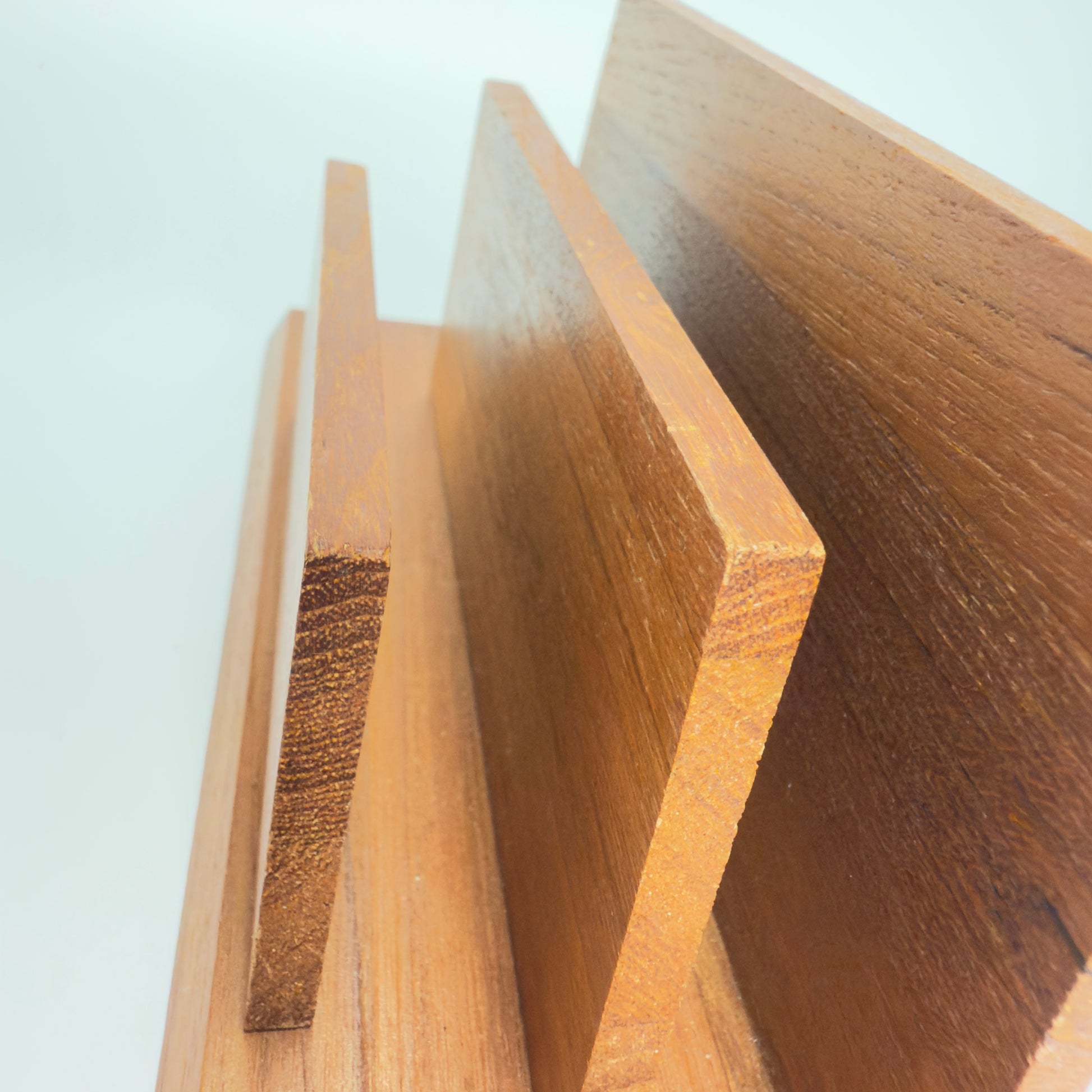 Dansk vintage brevholder i massiv teak