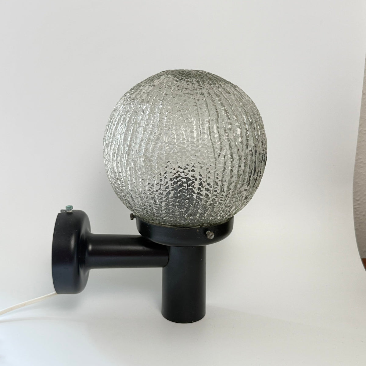 2 vintage udendørs væglamper E S Horn Ice Ball
