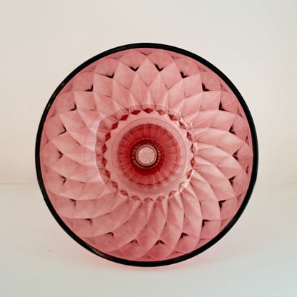 Flot rosa opsatsskål i glas fra 1960-1970’erne