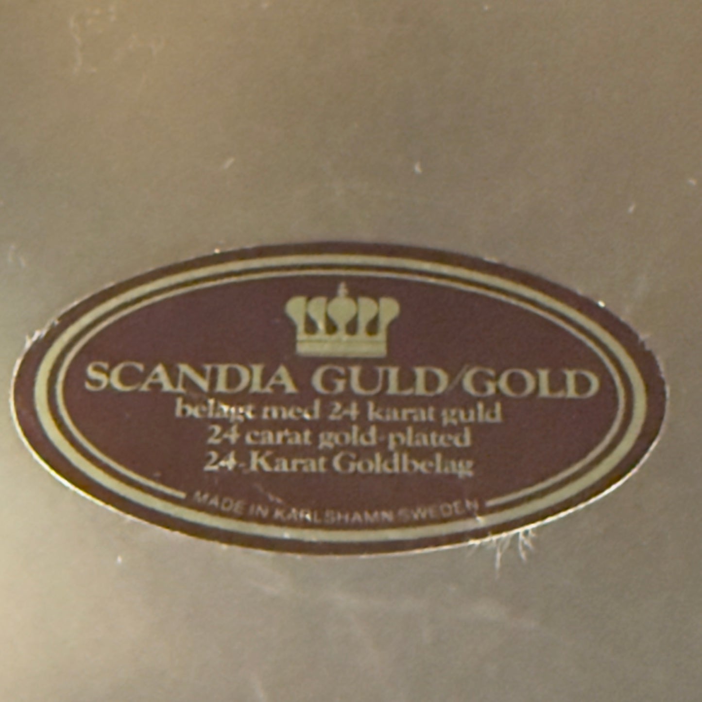 Scandia Gold rund bakke model 9130 i 24 karat guldbelægning med gennembrudt kant