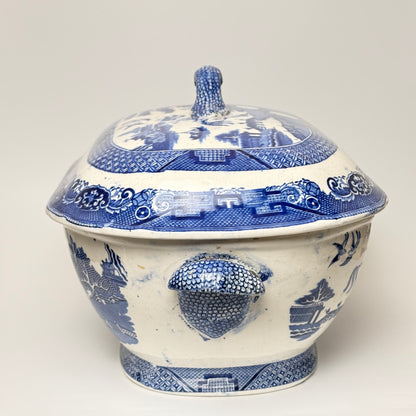 Antik J&MP Bell & Co. Blue and Willow terrin med låg