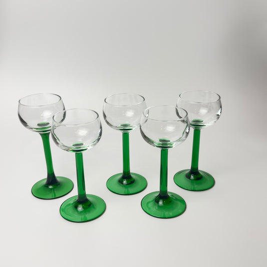 Luminarc små hvidvinsglas med grøn stilk – sæt med 4+