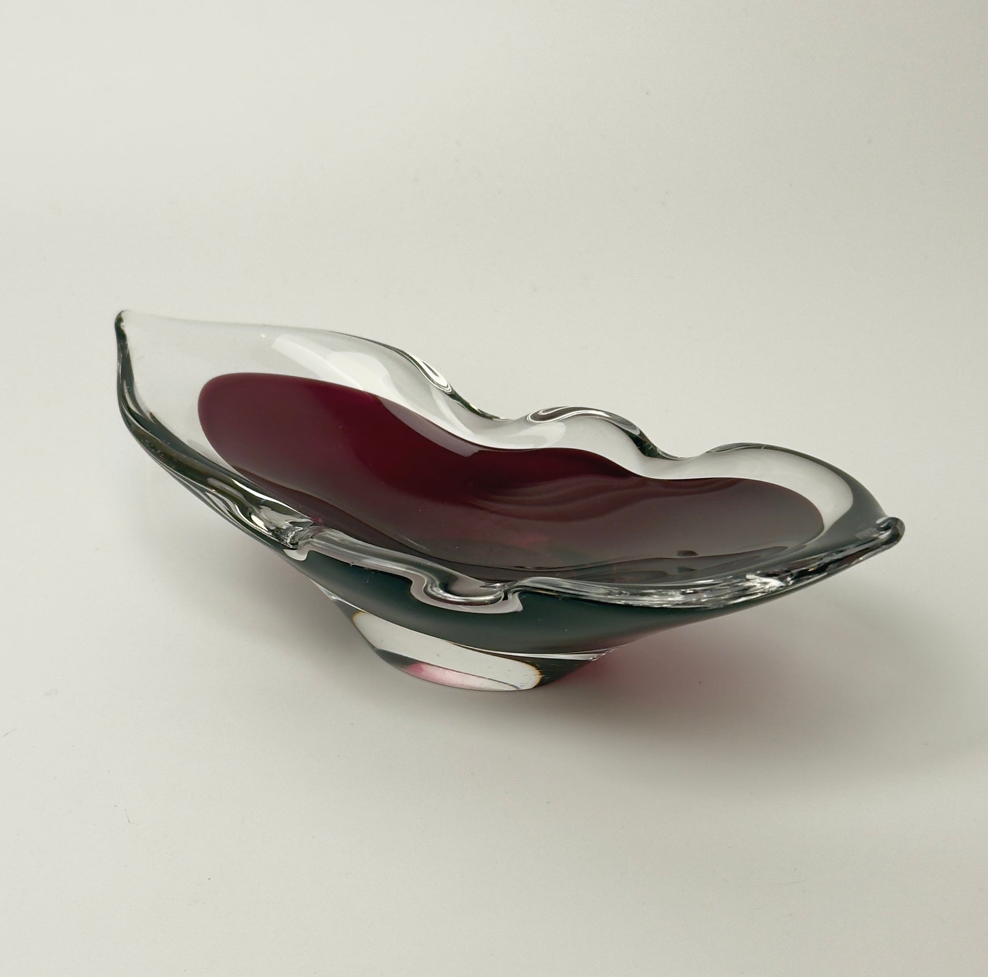 Åfors kunstglas skål model 1739 “Lila” svensk glasdesign 1960-70’erne