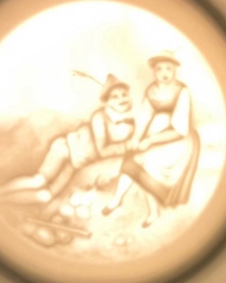 Lithophane ølkrus i porcelæn med tinlåg, 1930-40'erne