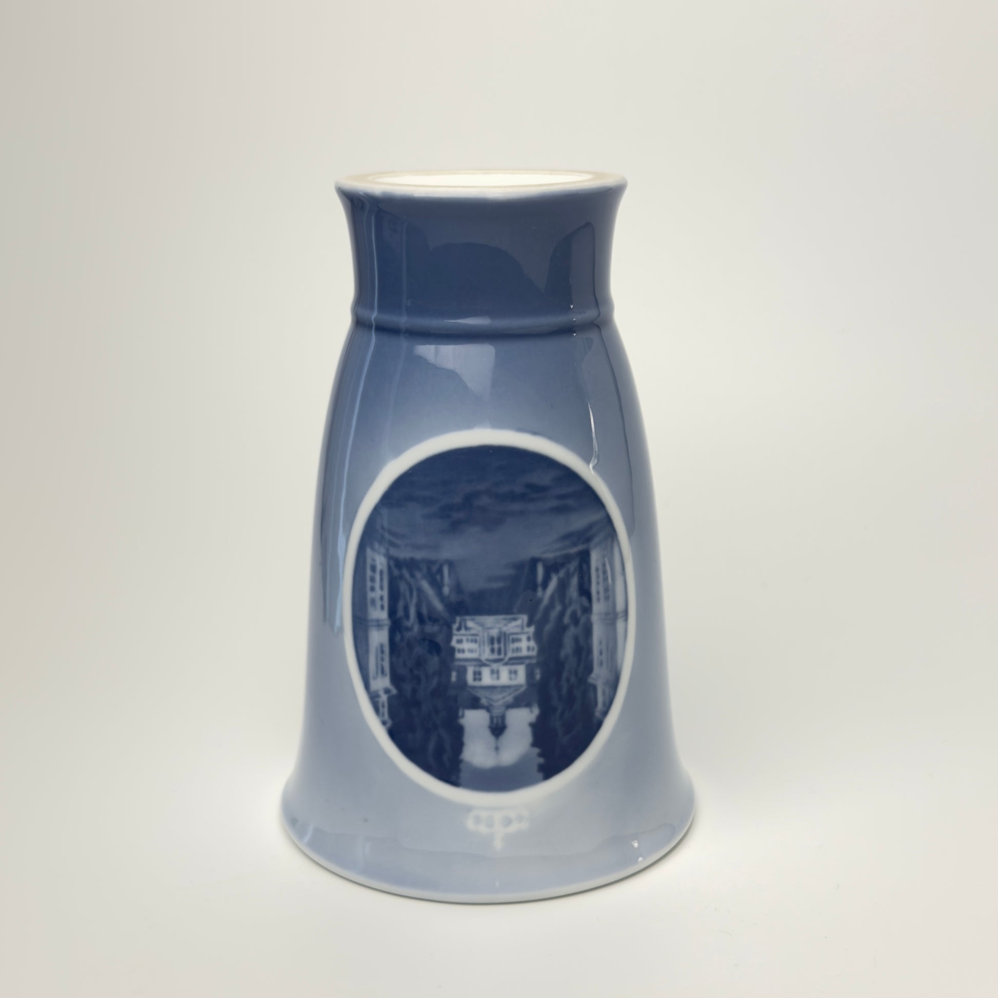 Royal Copenhagen rundskue vase 1937 i 1. sortering