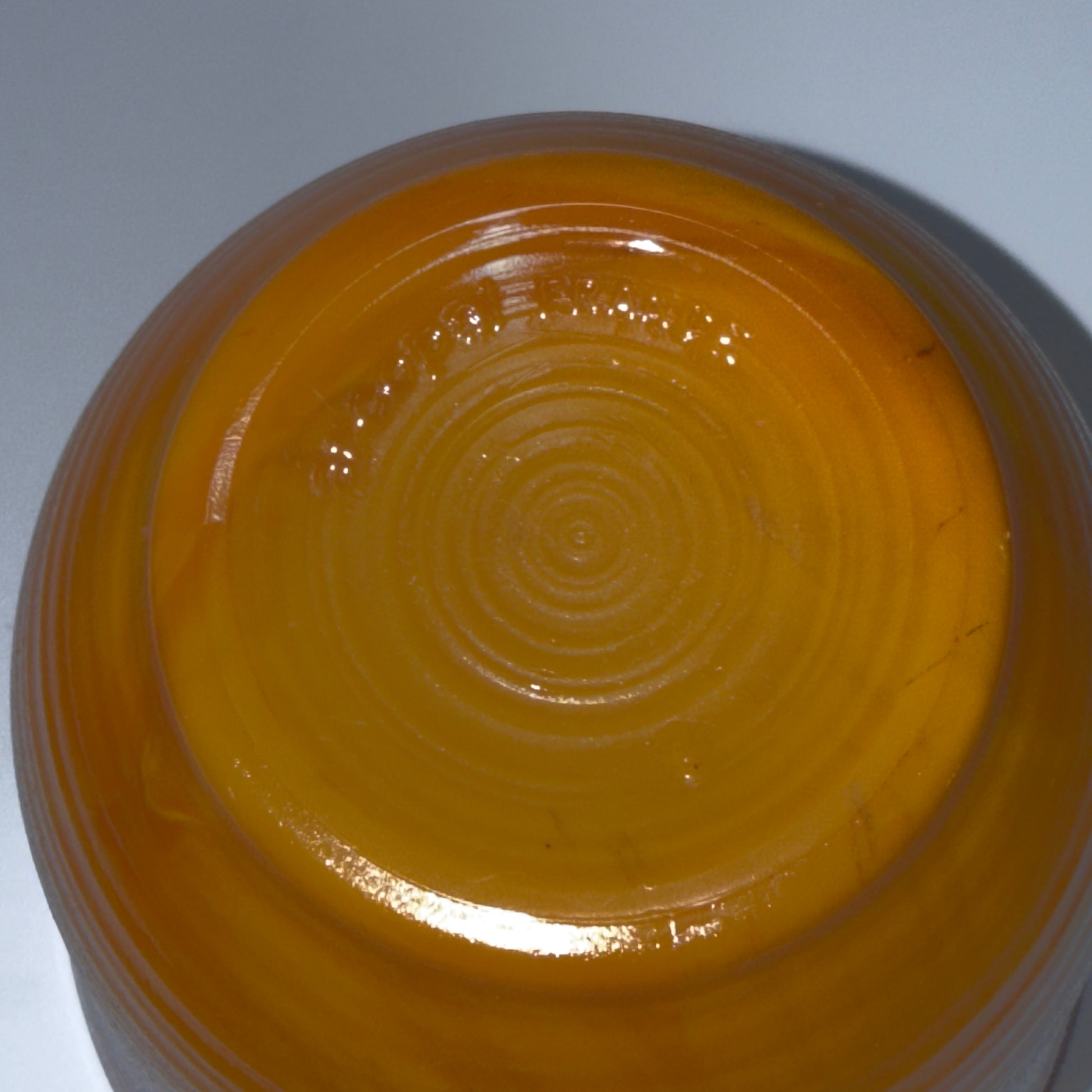 Arcopal France kop med underkop – brun/amber – fransk vintage glas