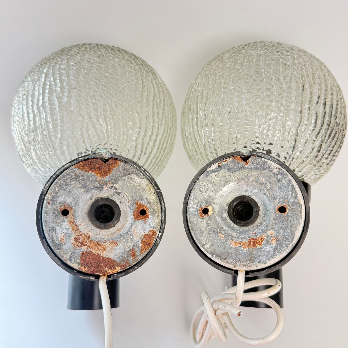 2 vintage udendørs væglamper E S Horn Ice Ball
