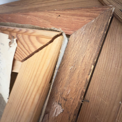 Originalt maleri af Kay Birkmose med dansk landbrugsmotiv i forgyldt ramme