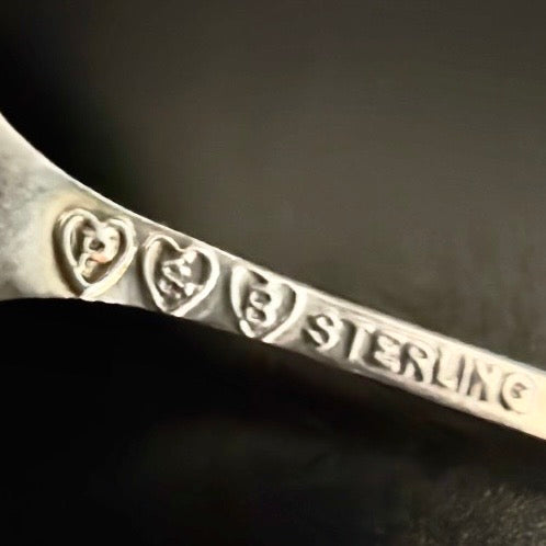 Antik souvenir teske i sterlingsølv med Mount Tacoma motiv – USA ca. 1900