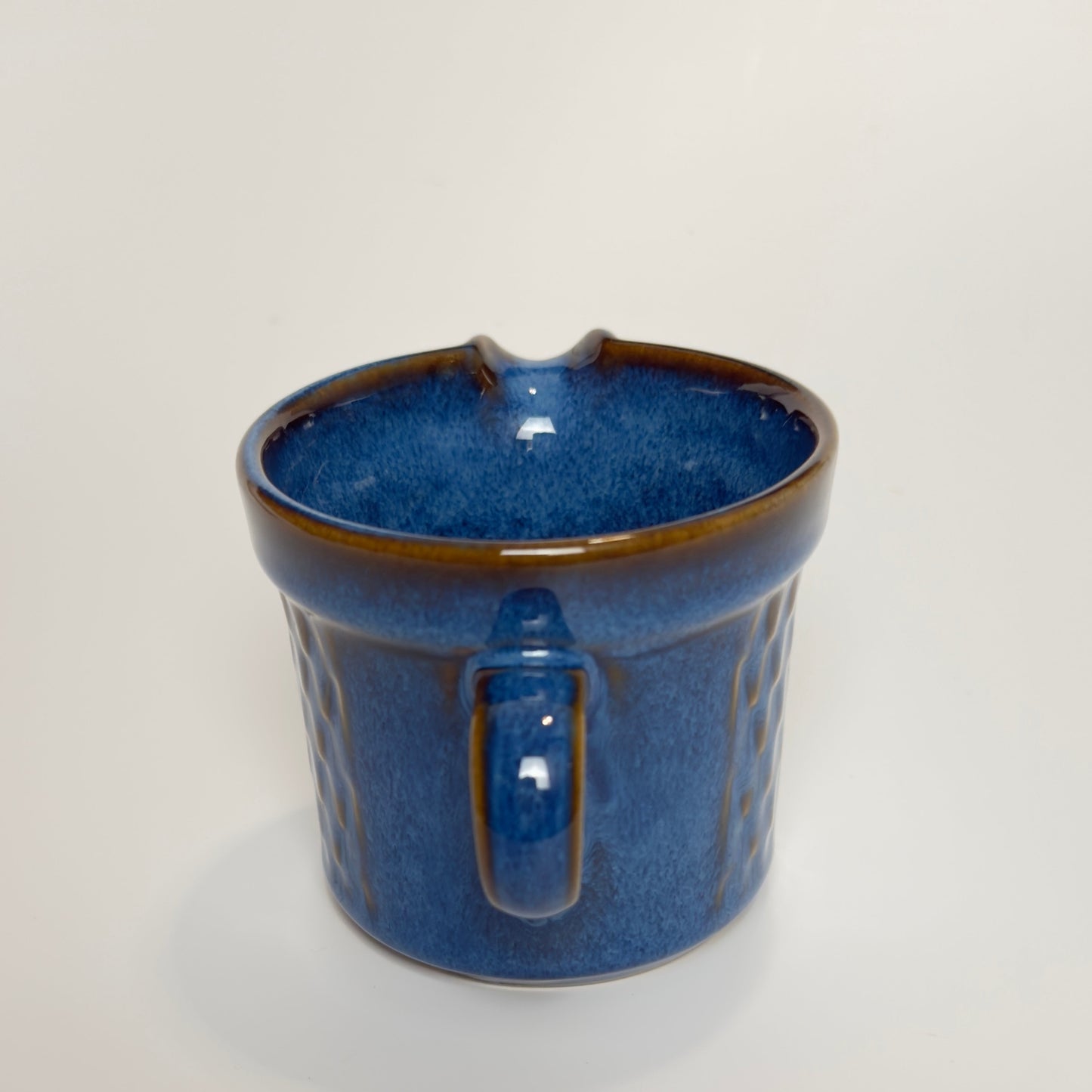 Søholms flødekande i blå granit