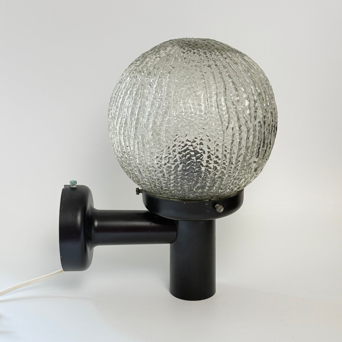 2 vintage udendørs væglamper E S Horn Ice Ball