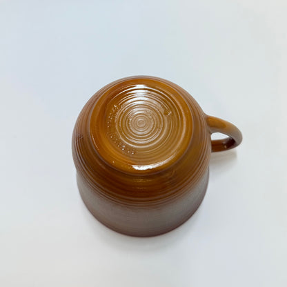 Arcopal France kop med underkop – brun/amber – fransk vintage glas