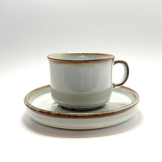 Kaffekop med underkop fra Søholm, Sonjaserien