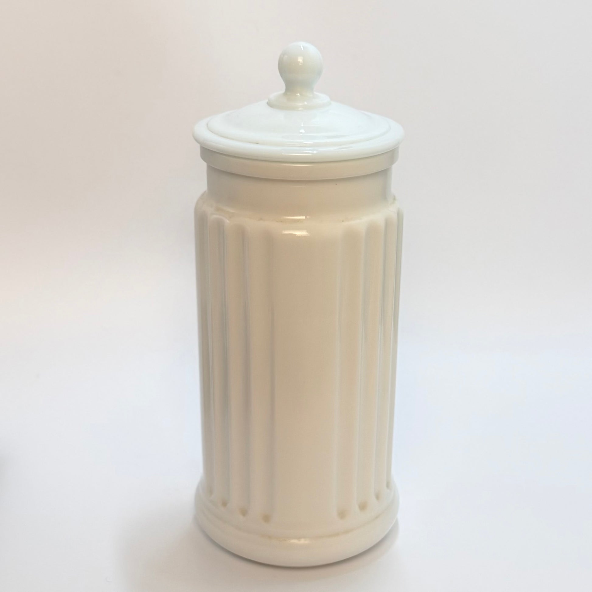 Apotekerkrukke i opalineglas med låg – vintage opbevaringskrukke – Italy præger i bund