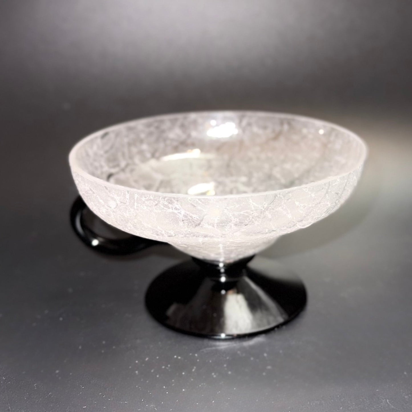 Svensk krakelé coupe-/dessertglas, attribueret til Johansfors eller Åfors glasbruk