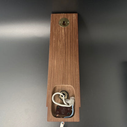 Vintage dansk teak væglampe med opalglasskærm