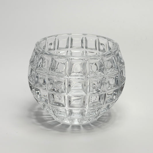 Vintage fyrfadstage i kraftigt klart glas med kubisk mønster
