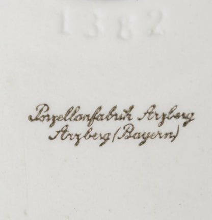 Arzberg model 1382 porcelæns morgenmadsbræt med rød kant