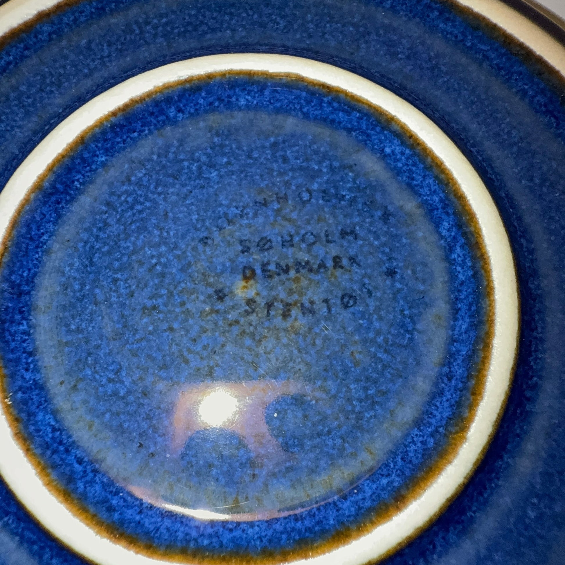 Søholm Blå Granit kop og underkop i blåbrunt stentøj