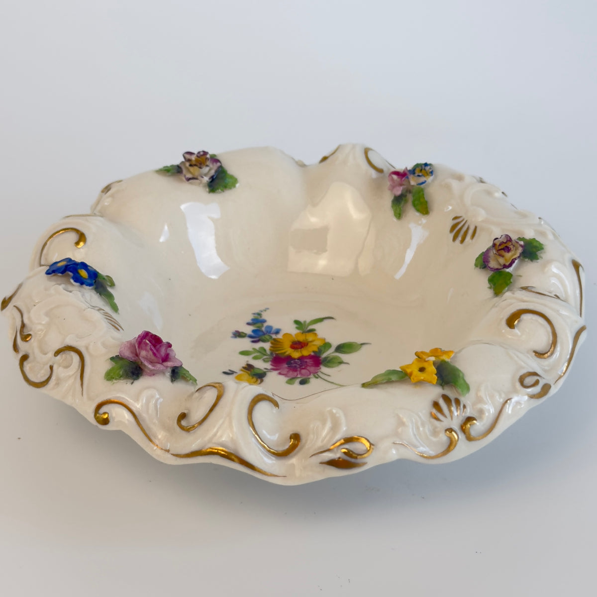Antik tysk porcelænsskål fra Von Schierholz (Dresden-stil) – ca. 1907-1927
