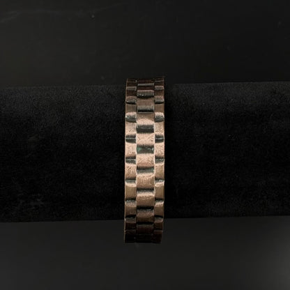 Kobber armbånd med magneter og præget mønster
