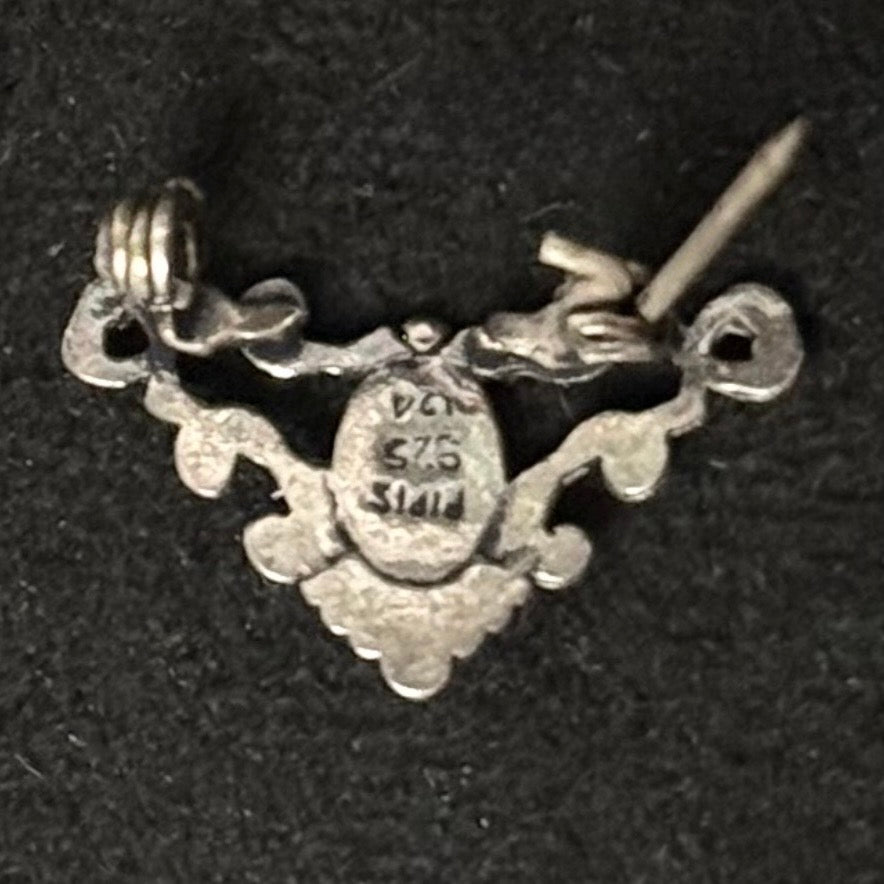 Vintage PIPIS 925 sølvbroche med naturlig koral – Græsk design