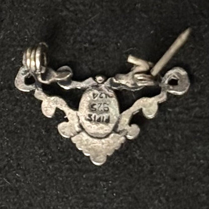 Vintage PIPIS 925 sølvbroche med naturlig koral – Græsk design