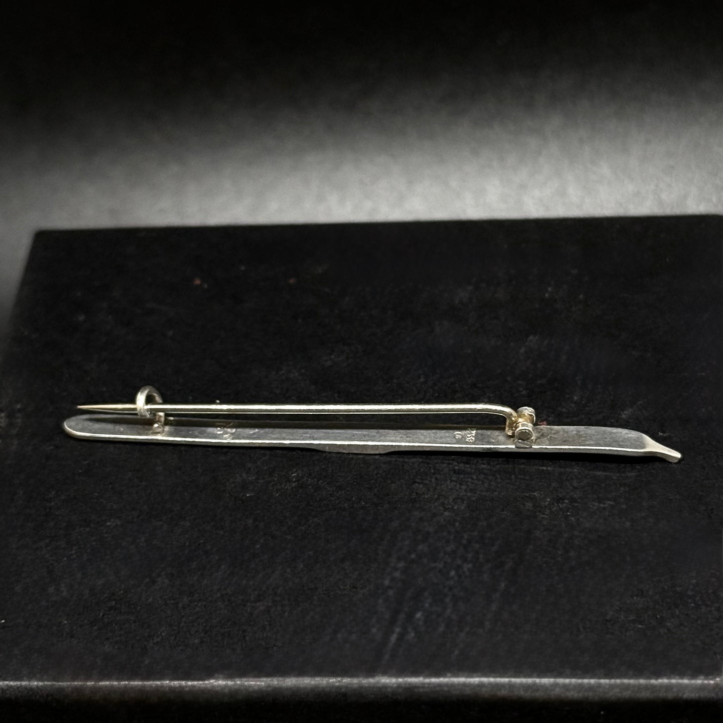 Svensk sølvbroche i 830 sølv fra 1937 - langrendsski Sam Pettersson