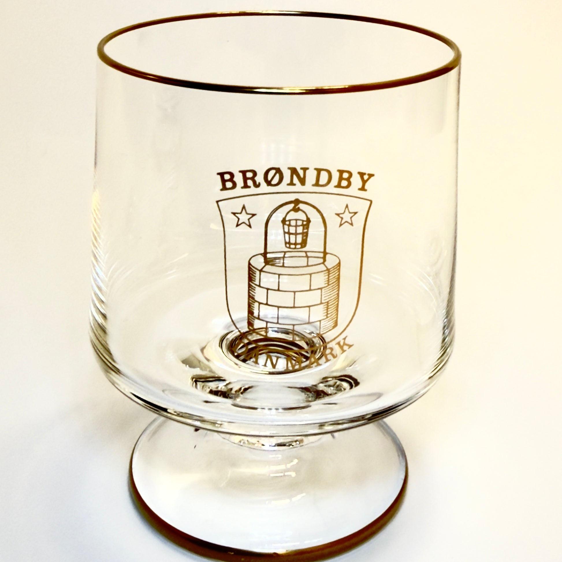 Brøndby IF souvenirglas på fod med guldkant – vintage 