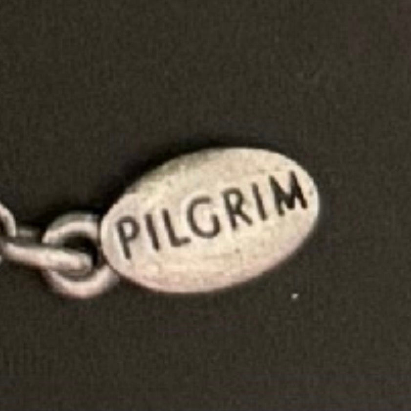 Pilgrim armbånd med charms og rhinsten – sølvfarvet