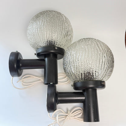 2 vintage udendørs væglamper E S Horn Ice Ball