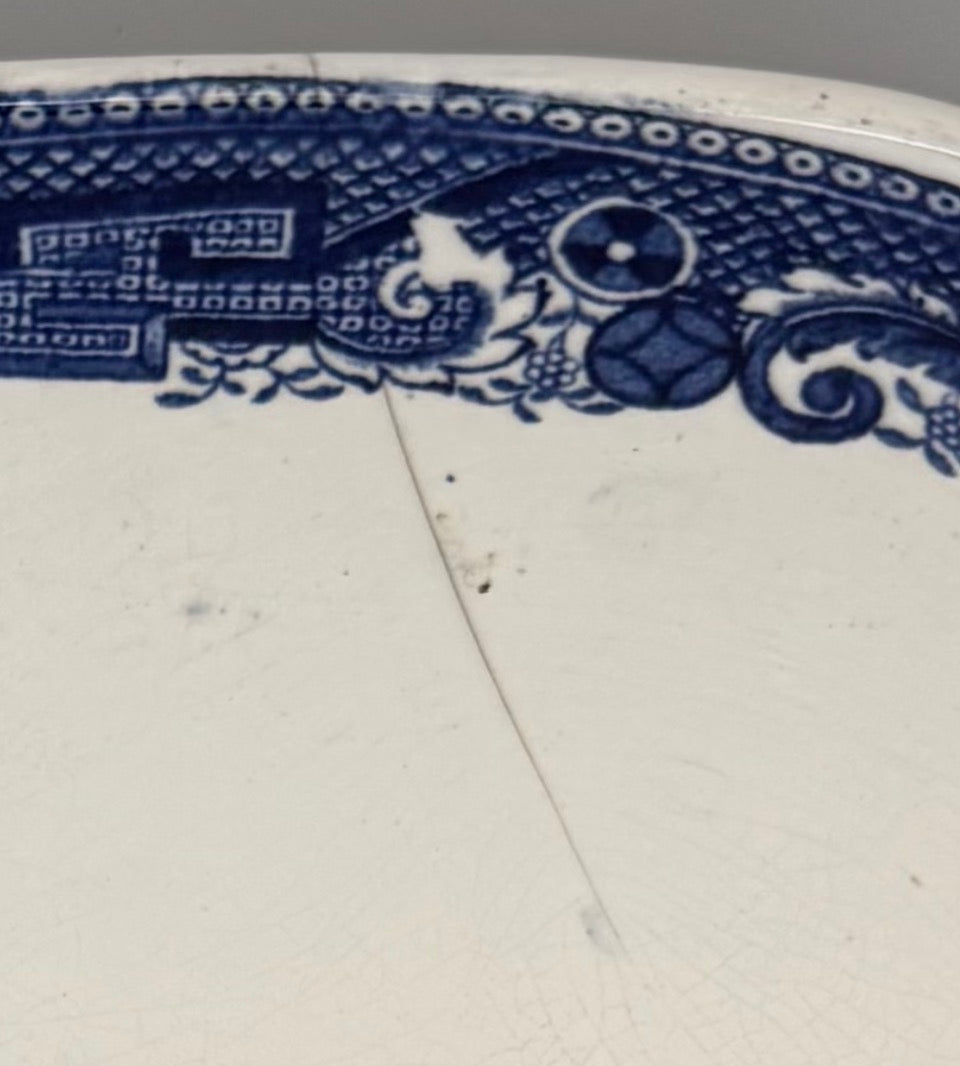 Antik J&MP Bell & Co. Blue and Willow terrin med låg