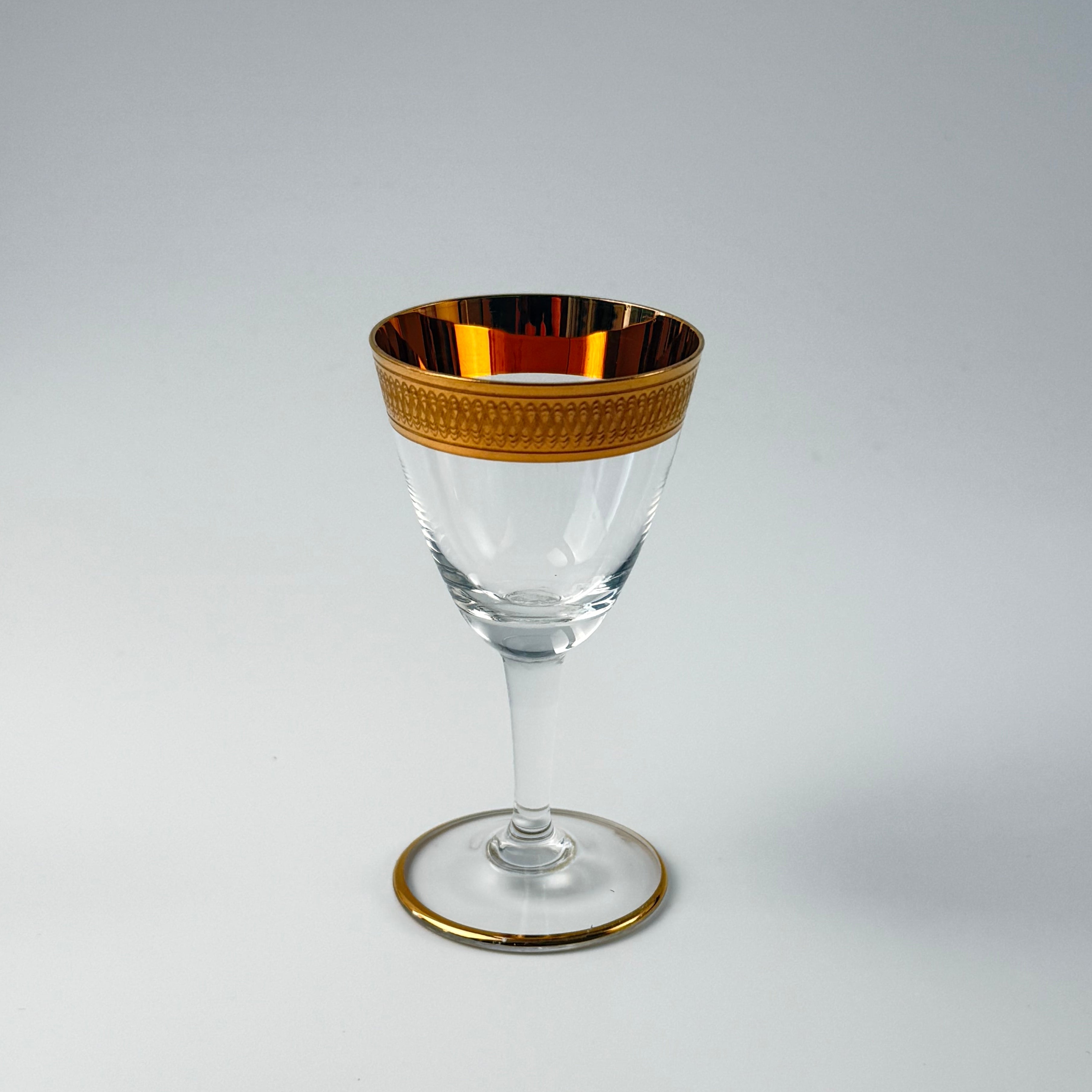 Lyngby Glas Tosca shot glass in crystal with wide chiseled gold rim, 1 ...