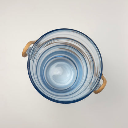 Holmegaard vintage isspand i lyseblåt glas med rattan hank, 1930-1950'erne