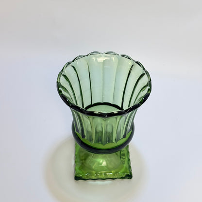 Vintage indiana glass glaspokal i avocado-grønt presset glas