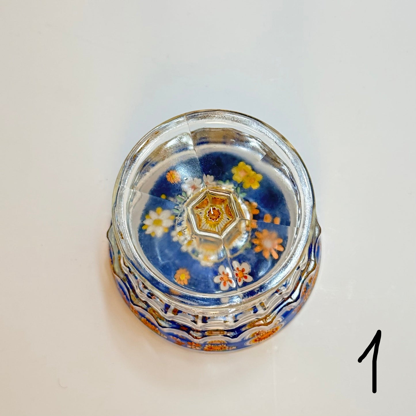 VARIANT 1 - Italiensk champagne/dessertskål på fod i emaljemalet glas – 1960’erne