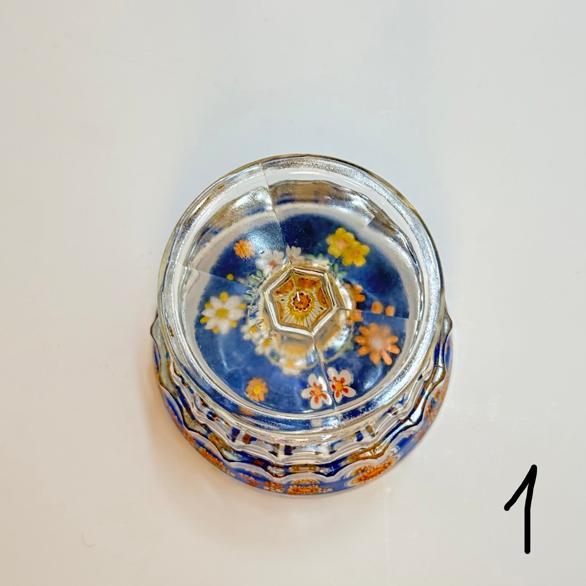 VARIANT 1 - Italiensk champagne/dessertskål på fod i emaljemalet glas – 1960’erne