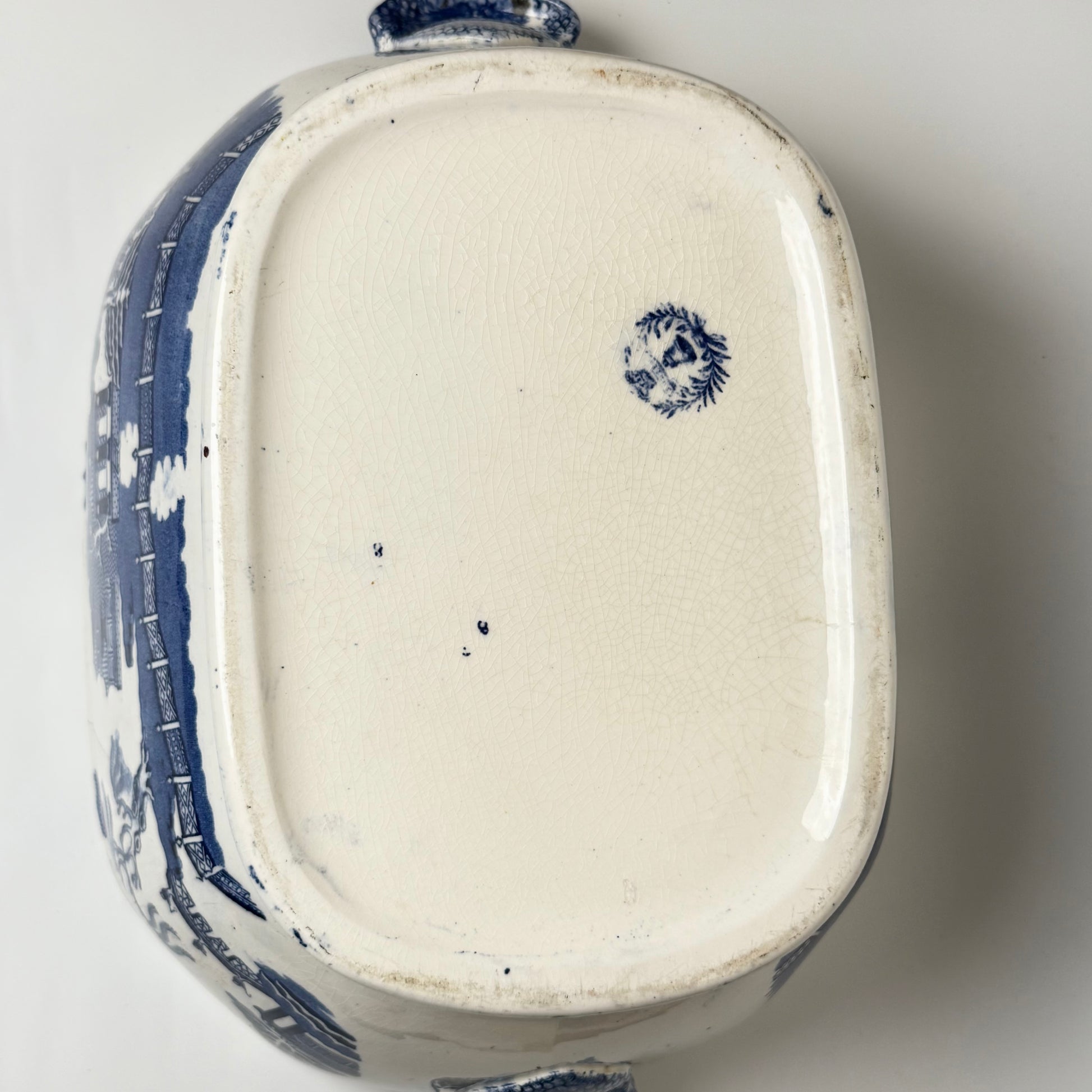 Antik J&MP Bell & Co. Blue and Willow terrin med låg