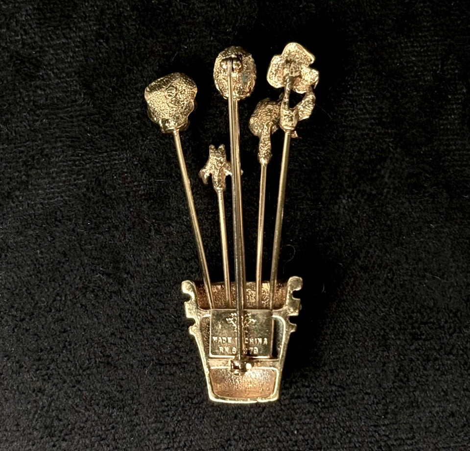 Vintage broche med fingerbøl og hattepinde – guldfarvet samlersmykke