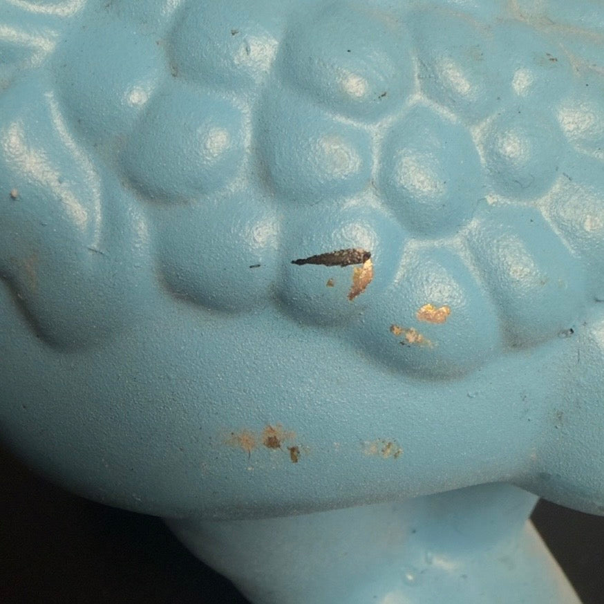 Vintage englebarn figur i keramik – lyseblå kerub
