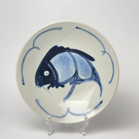 Kinesisk porcelænstallerken med blå fisk – dyb tallerken / fad 22,5 cm
