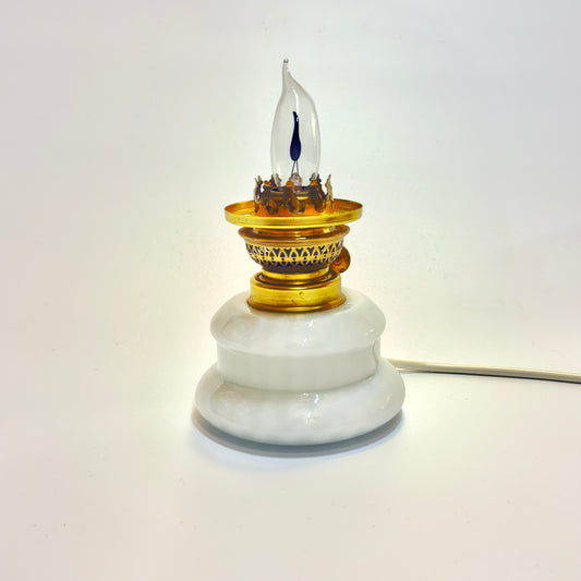 Holmegaard “Dagmar Mini” fadlampe – hvid opalglas, messing