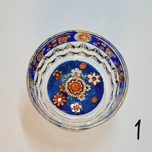 VARIANT 1 - Italiensk champagne/dessertskål på fod i emaljemalet glas – 1960’erne