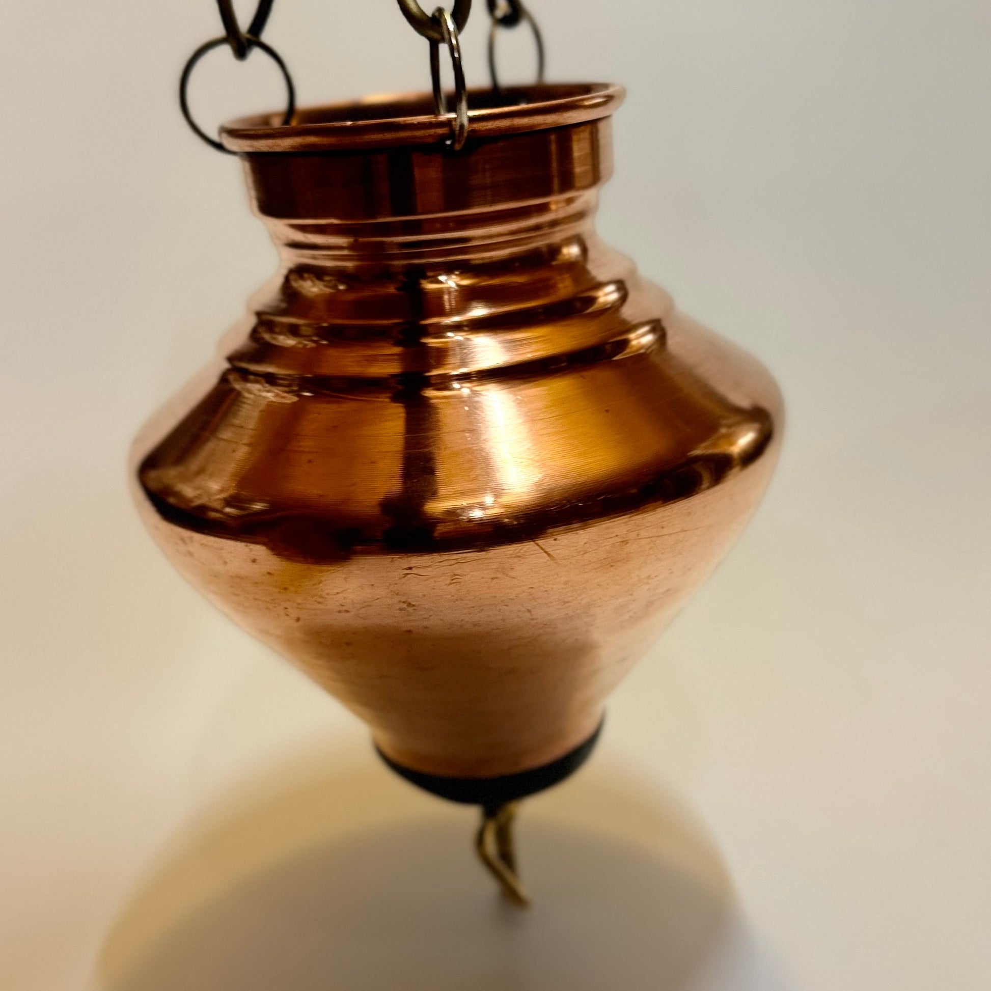 Shirodhara Pot i kobber – ayurvedisk oliebeholder