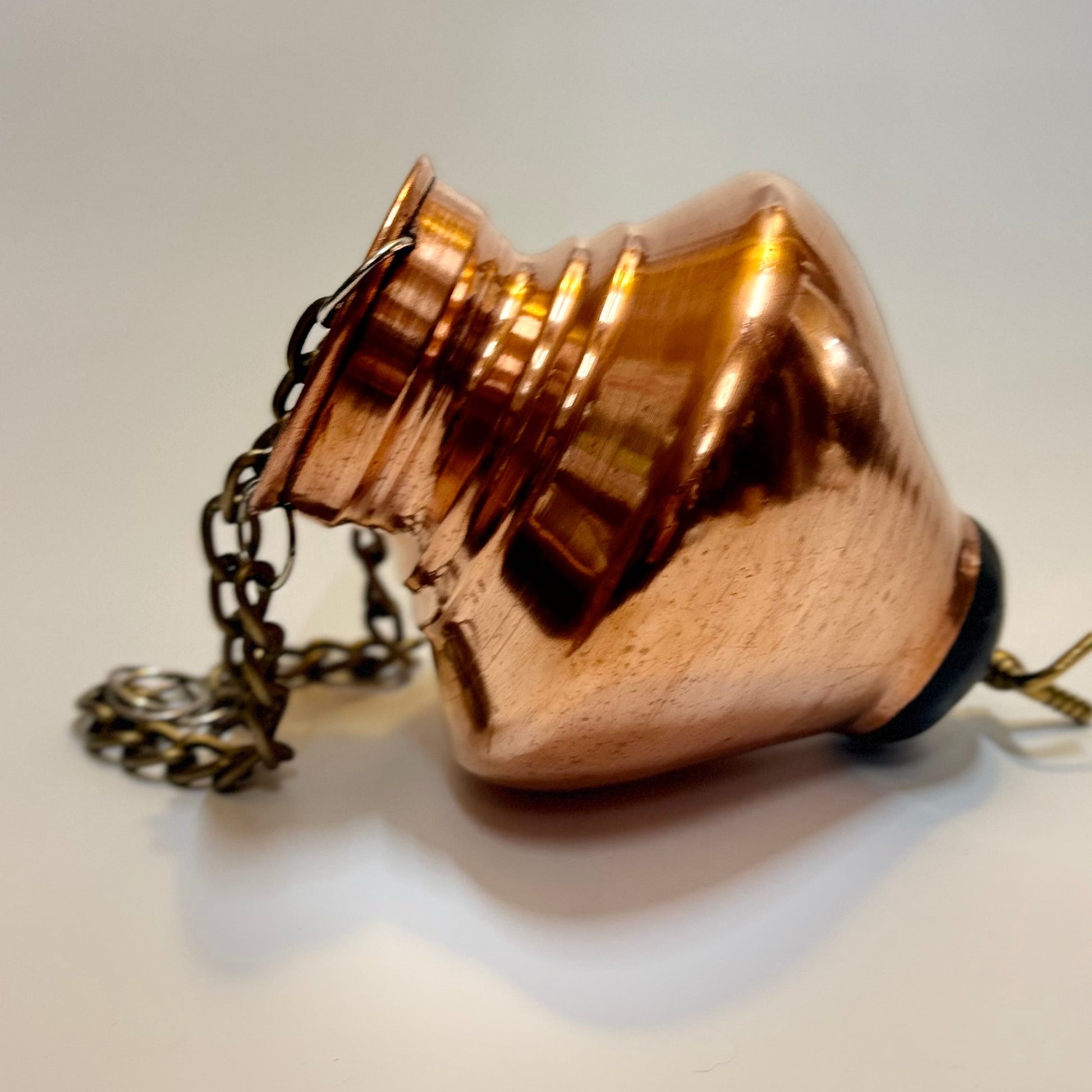 Shirodhara Pot i kobber – ayurvedisk oliebeholder