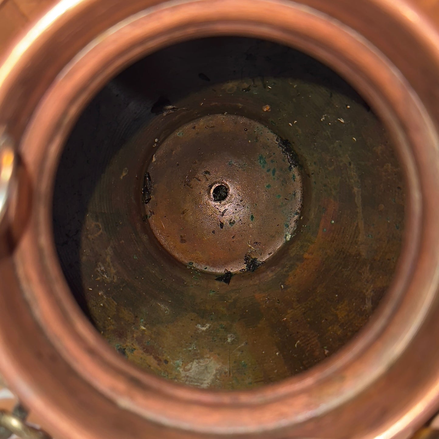 Shirodhara Pot i kobber – ayurvedisk oliebeholder